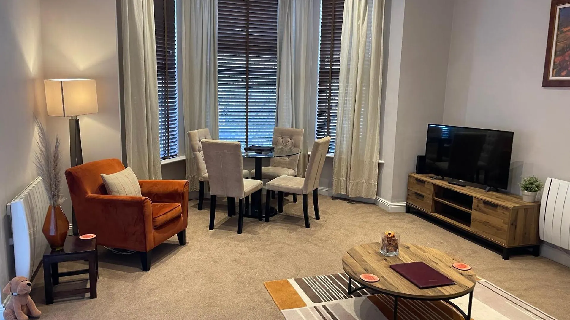Number 10 Service Apartment - Danes Southampton 0*,