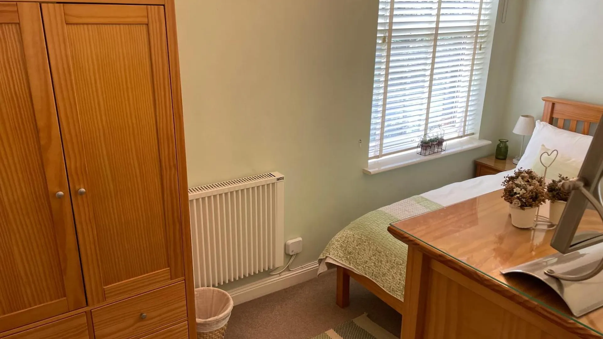 Number 10 Service Apartment - Danes Southampton
