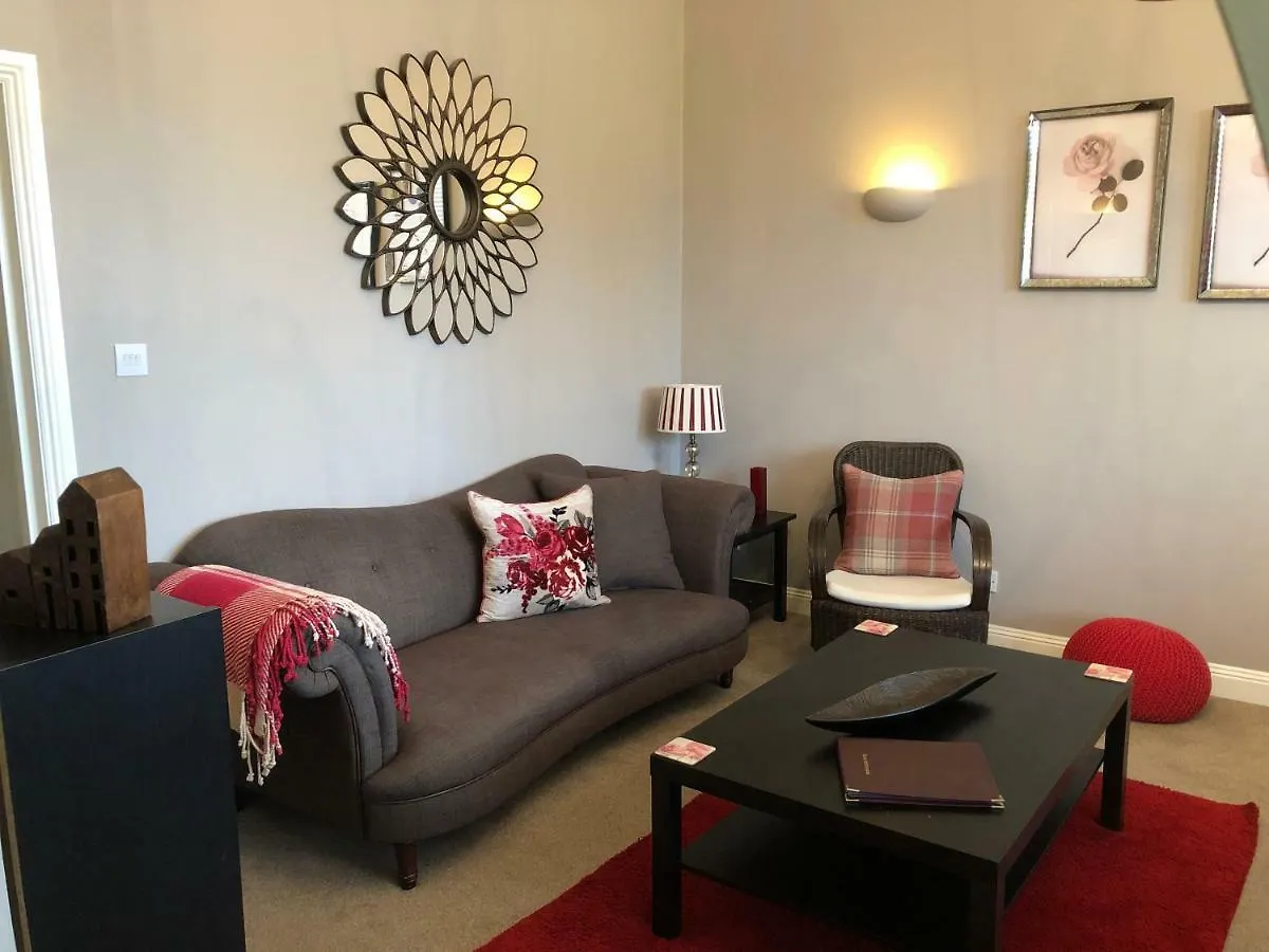 Number 10 Service Apartment - Danes Southampton United Kingdom