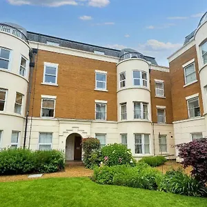 https://town-or-country-osborne-house-apartments.bournemouth-hotels.org